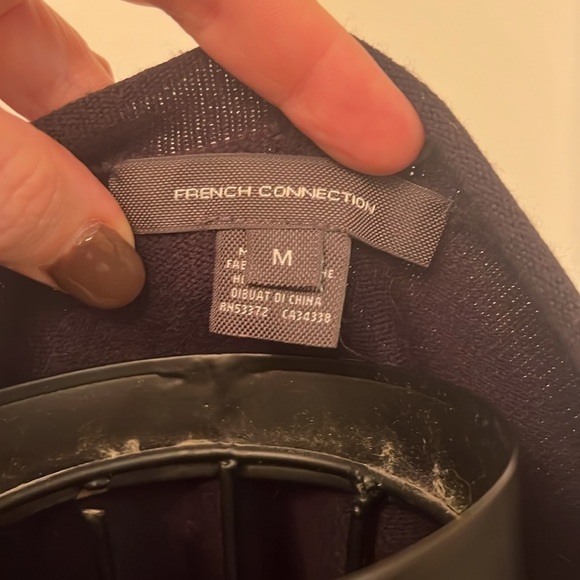 French Connection Woman's Sweater-Size L - Picture 4 of 7